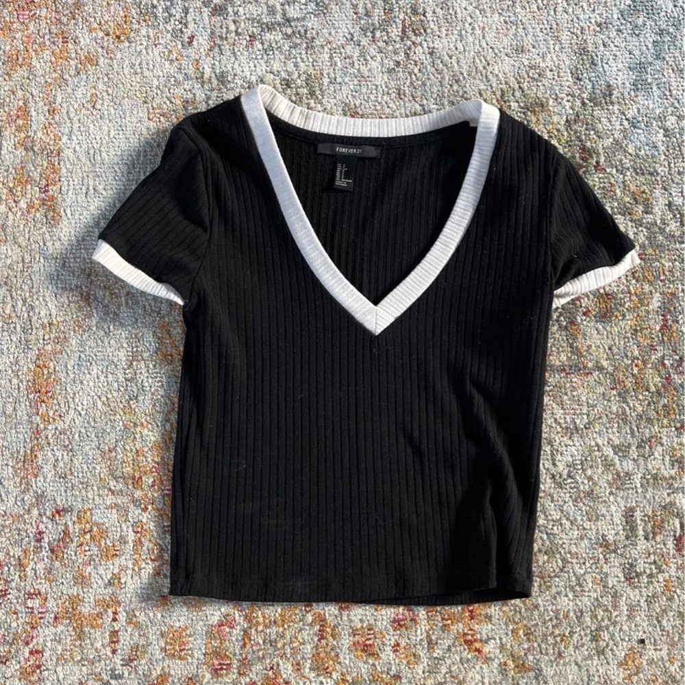Forever 21 Black and White Ribbed Crop T-Shirt